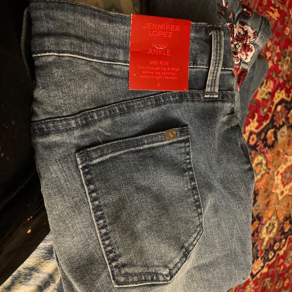 Jennifer Lopez jeans - Picture 10 of 10